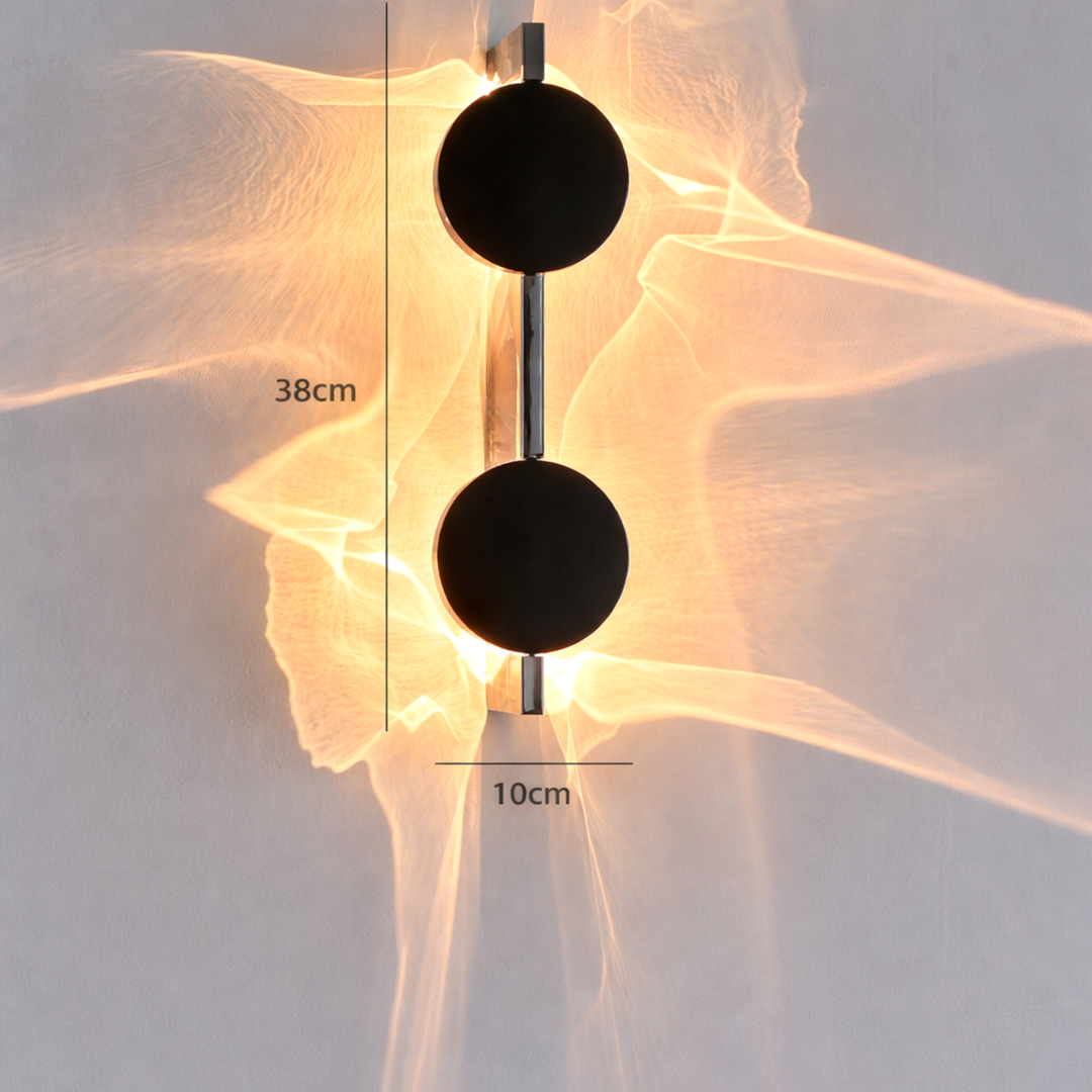 Skulptural designlampa med varmt ljus – modern dekorativ bordslampa