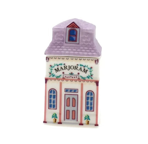 Kryddburkar i porslin formade som hus – 24-pack med lock