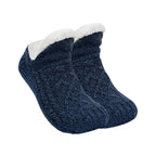 Marinblå stickade toffelsockor med vitt foder