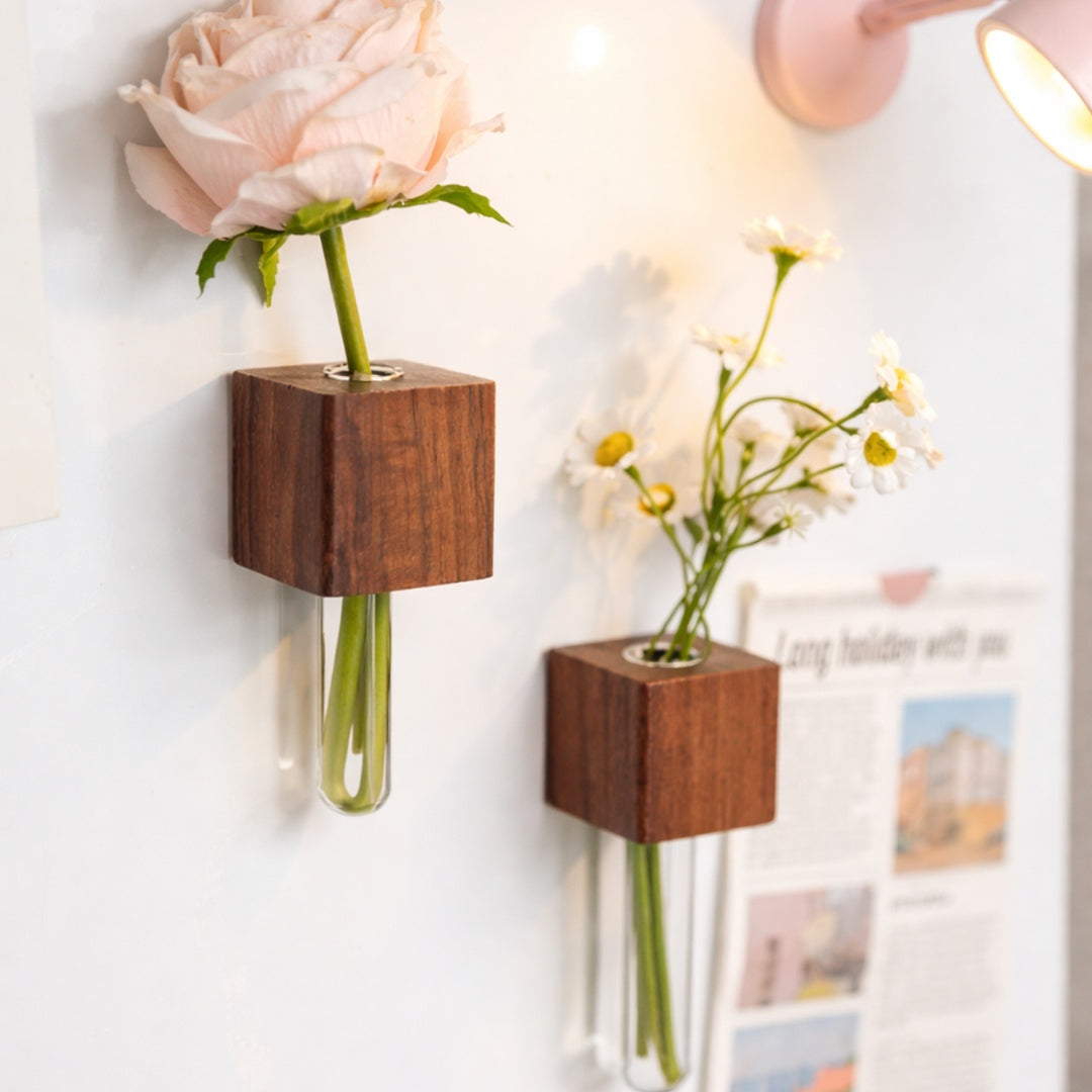 Magnetiska minivasar i trä och glas – dekorativa kylskåpsmagneter för blommor